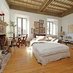 Piscinula - Charming In Trastevere