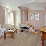 Piscinula - Charming In Trastevere