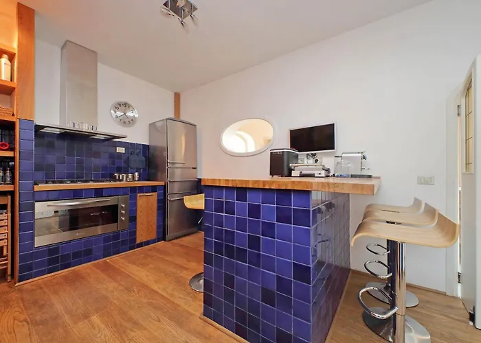 Piscinula - Charming In Trastevere Appartement