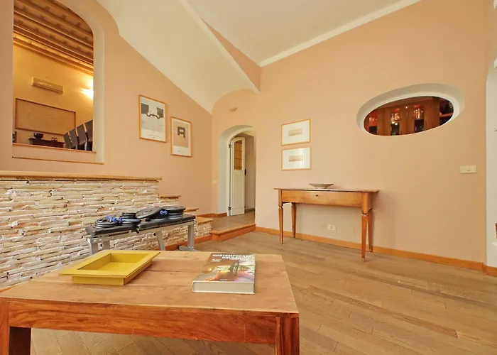 Piscinula - Charming In Trastevere Appartement